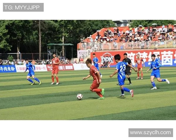 重庆足球队在全国锦标赛中的灵活性表现与战术创新分析