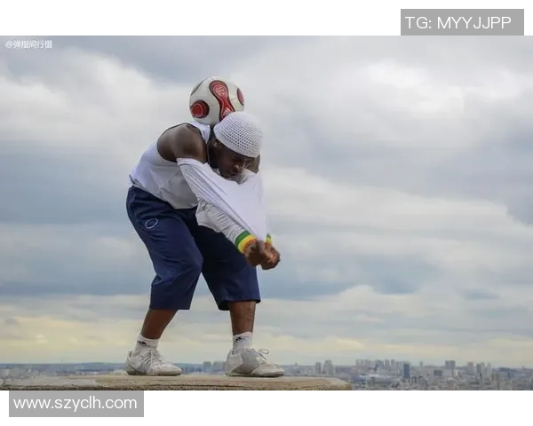 足球明星化身路人挑战街头反应引发热议视频曝光 足球明星化身路人挑战街头反应引发热议视频曝光