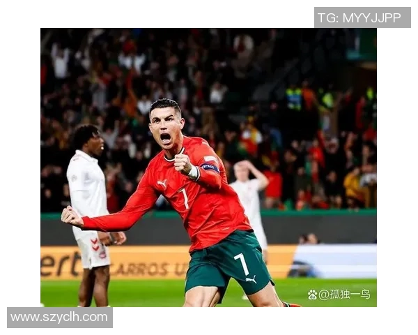 足球明星跪地滑行展现绝技引发球迷热议与赞叹